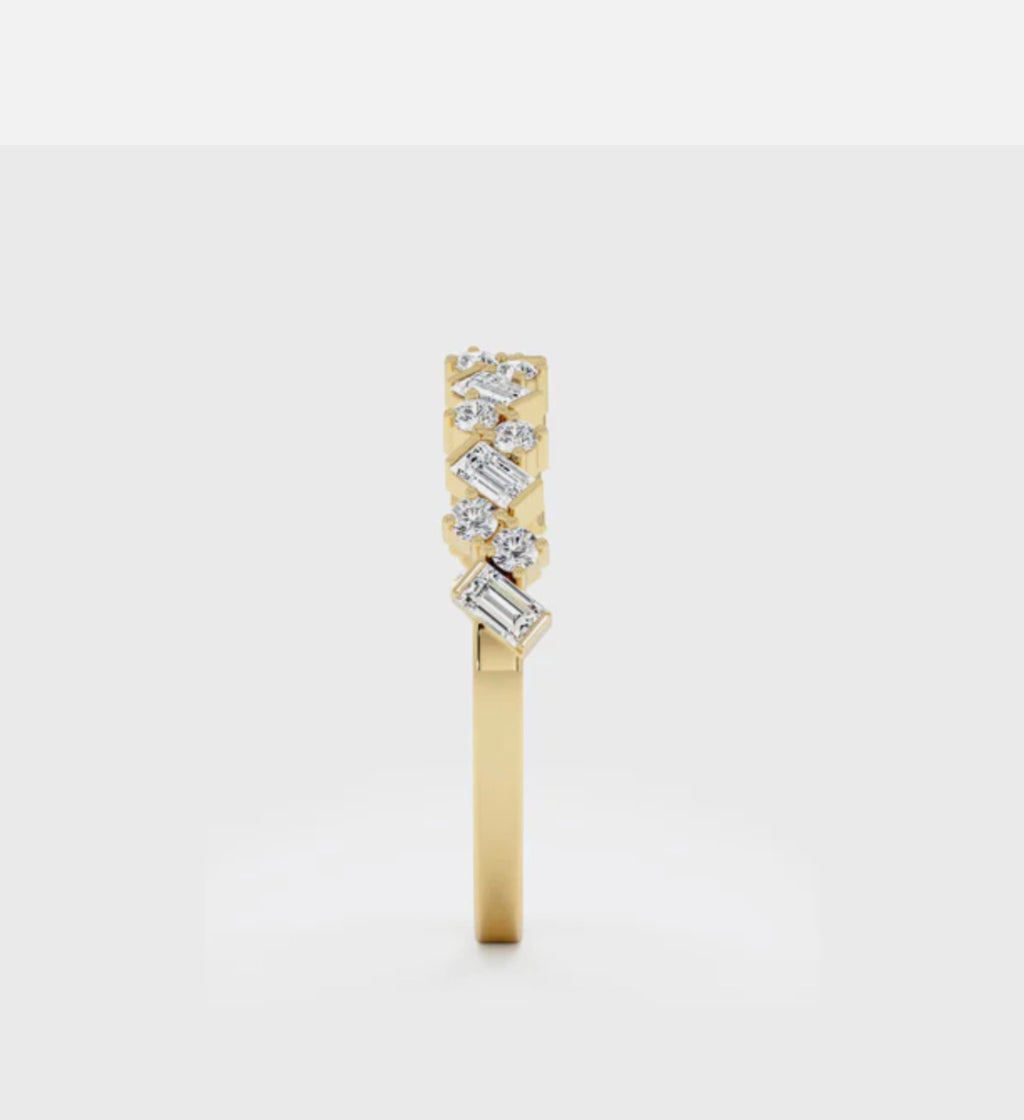 Natural Round & Baguette Cut Diamond