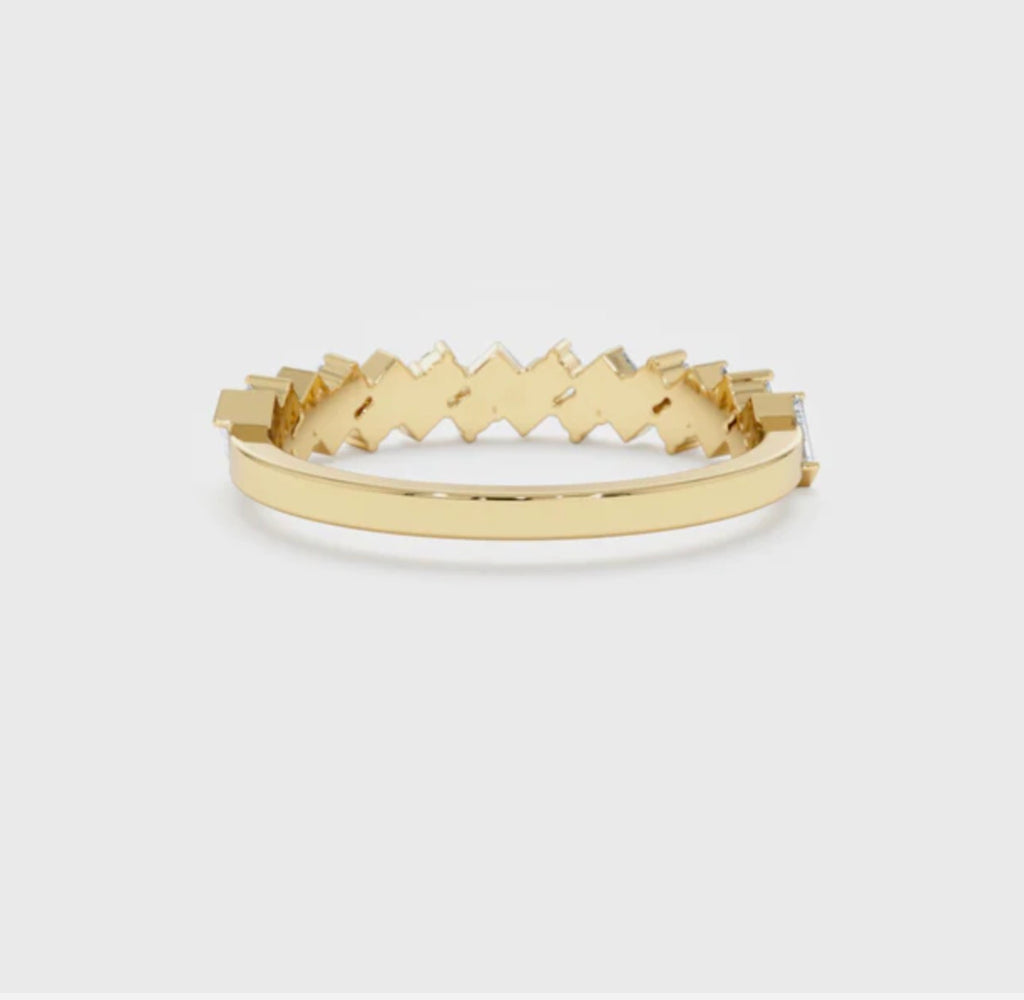 Natural Round & Baguette Cut Diamond